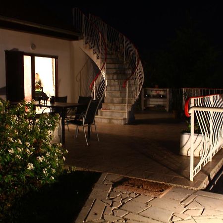 Villa Mittler Ловран Екстериор снимка