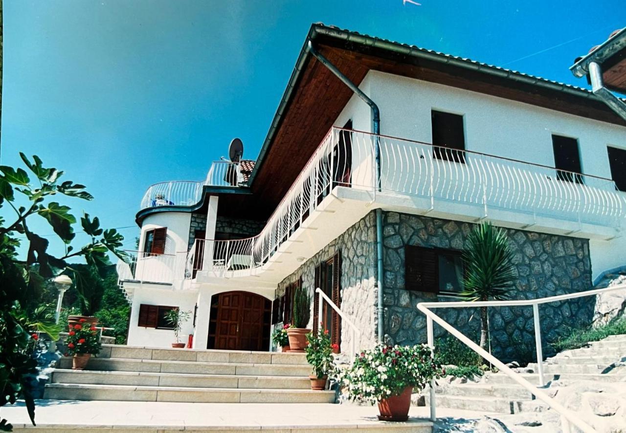 Villa Mittler Ловран Екстериор снимка