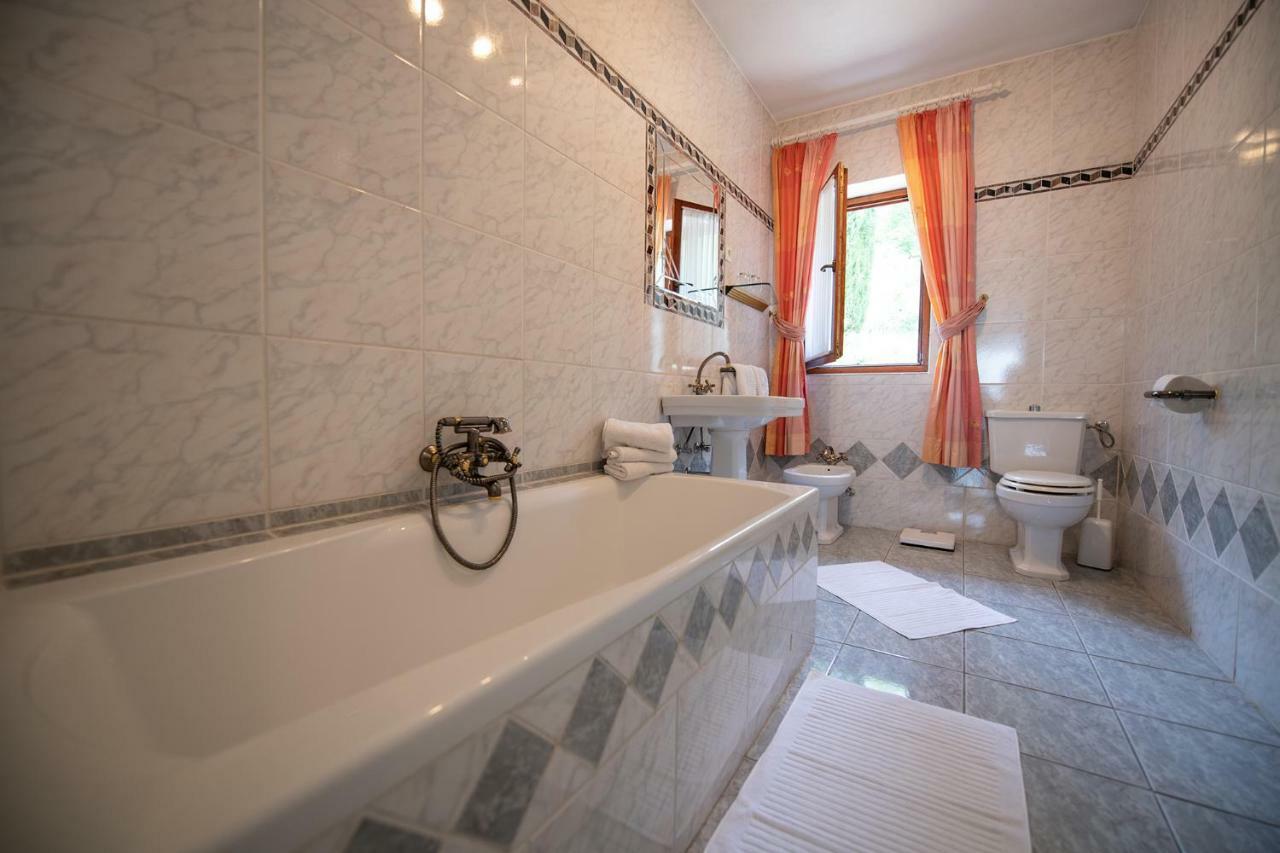 Villa Mittler Ловран Екстериор снимка